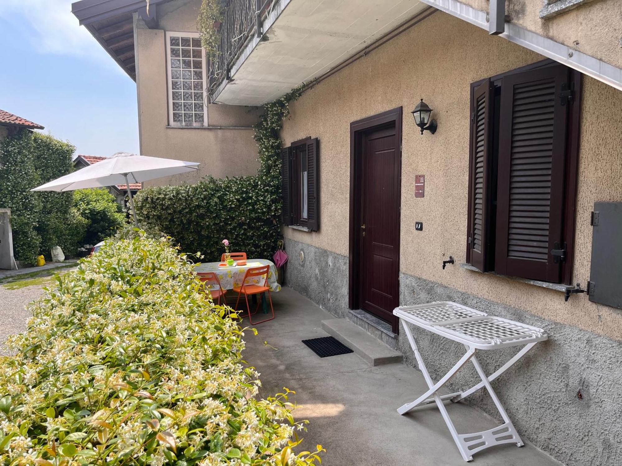 Il Cortile Como Single & Double Room In Apartment No Hotel Экстерьер фото