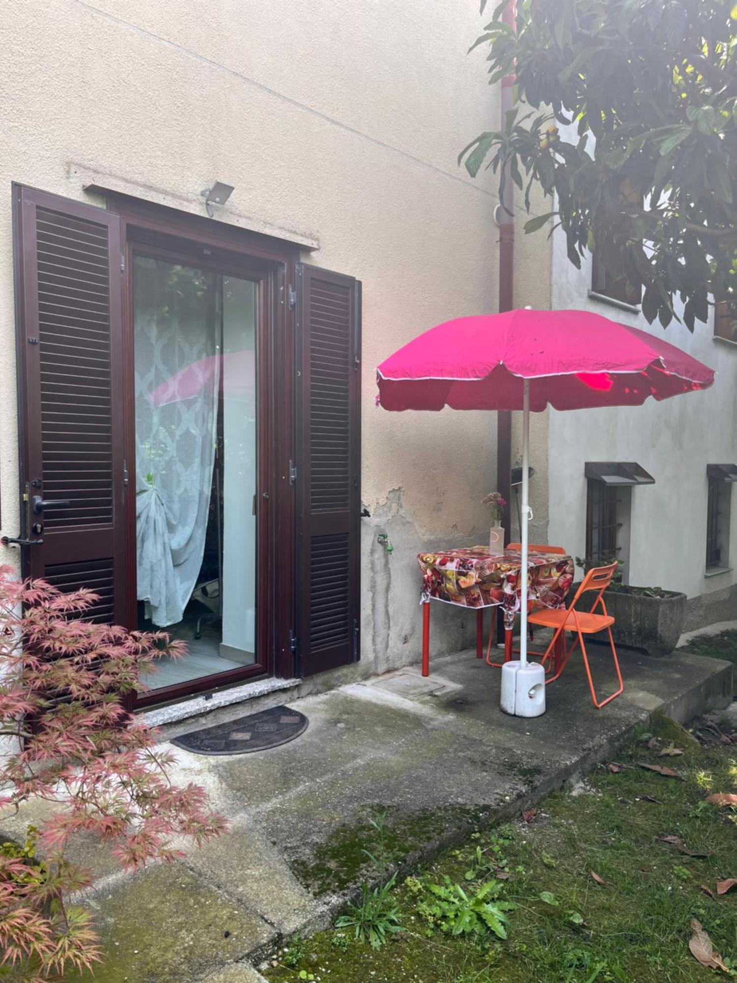 Il Cortile Como Single & Double Room In Apartment No Hotel Экстерьер фото