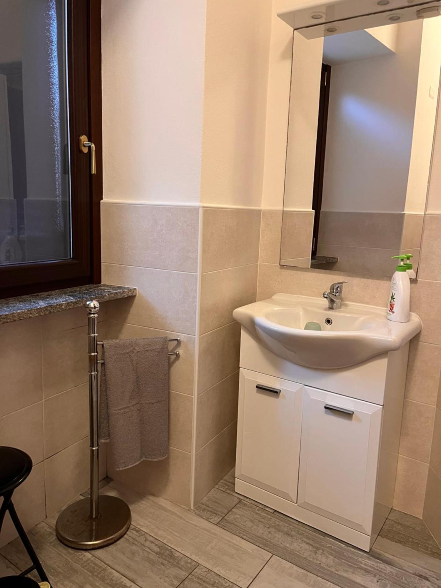 Il Cortile Como Single & Double Room In Apartment No Hotel Экстерьер фото