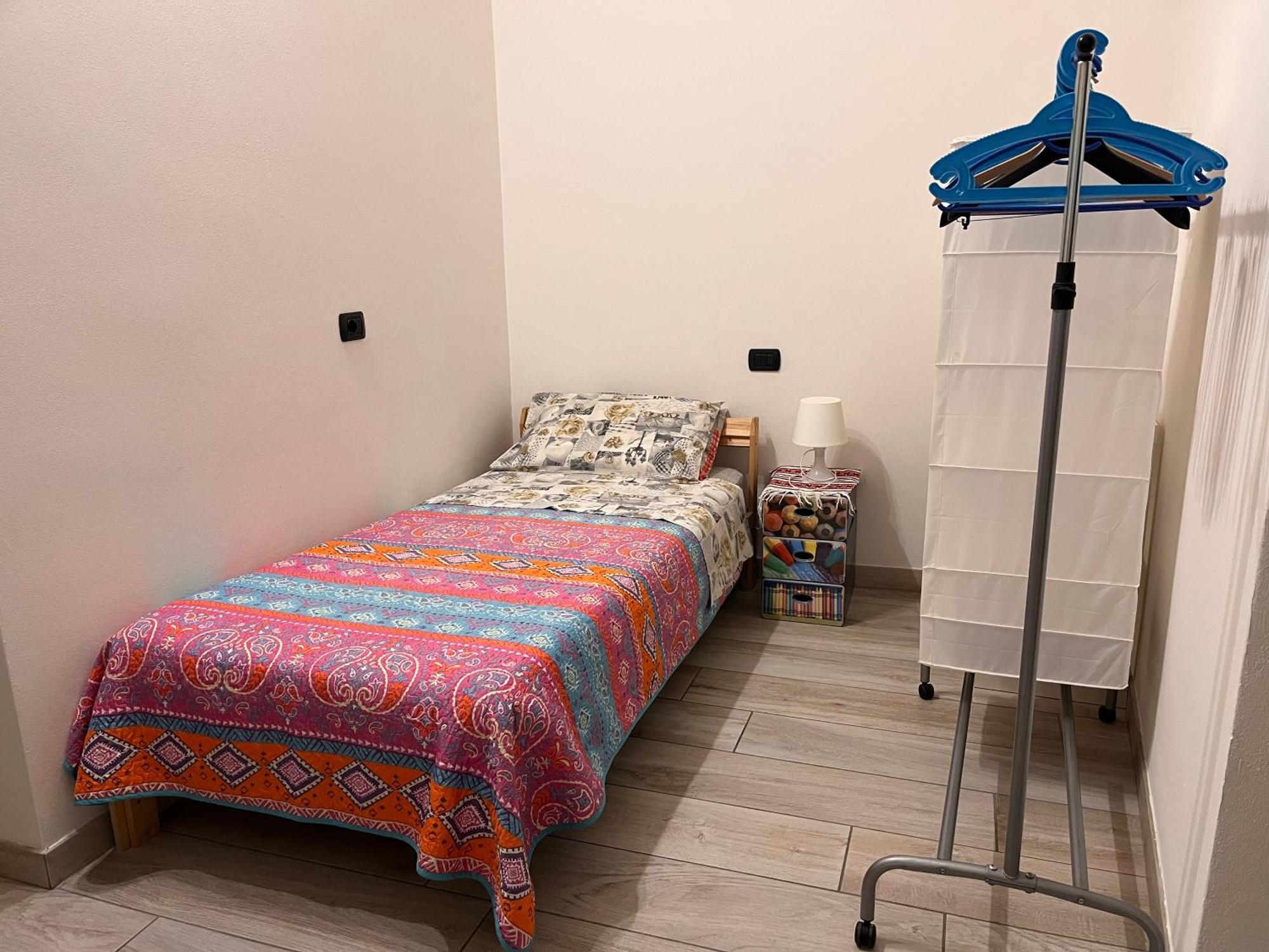 Il Cortile Como Single & Double Room In Apartment No Hotel Экстерьер фото