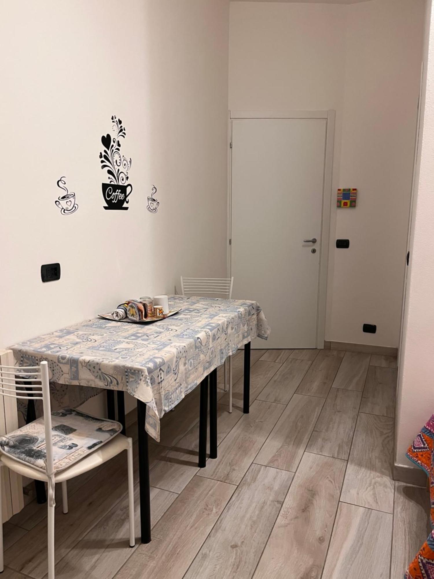 Il Cortile Como Single & Double Room In Apartment No Hotel Экстерьер фото